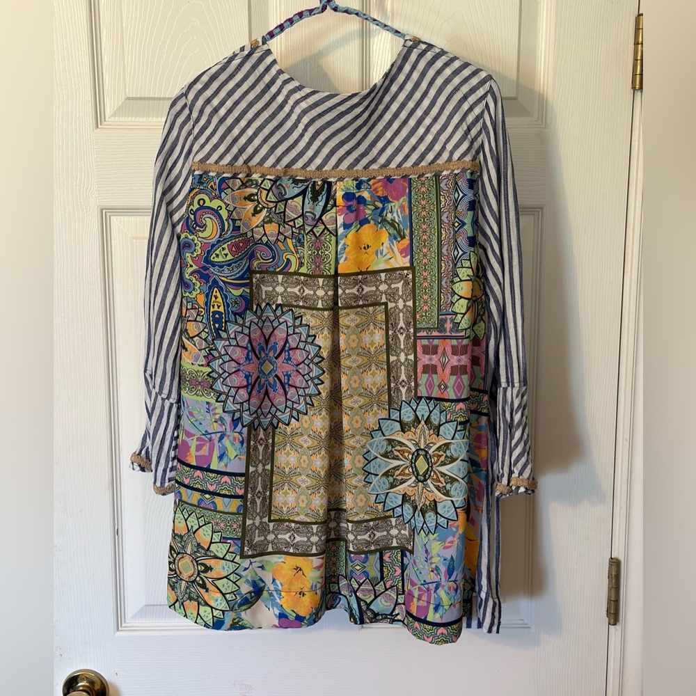 V neck tunic striped multi fabric top from John Mark, size L - Picture 3 of 4